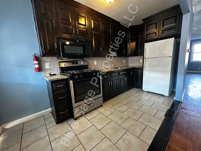 Building Photo - Beautiful 3 Bedroom 1 Bath in Upper Darby