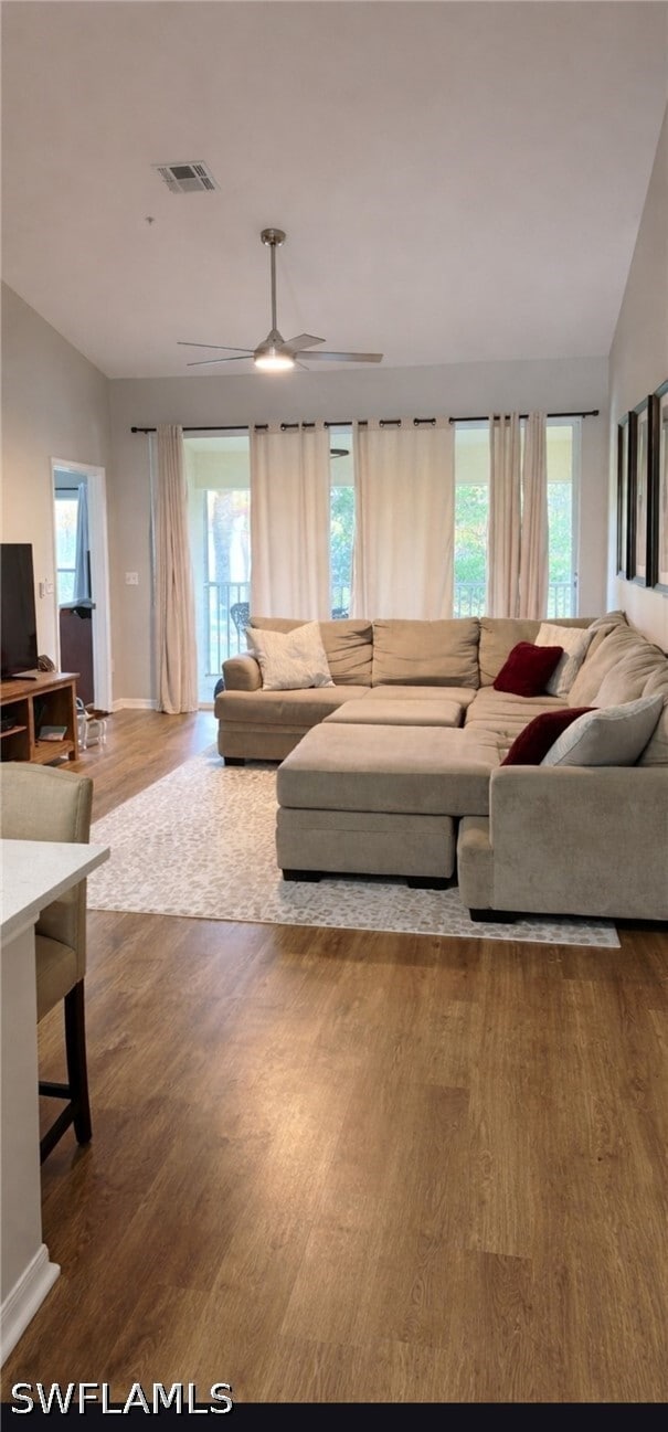 Building Photo - 4950 Deerfield Way