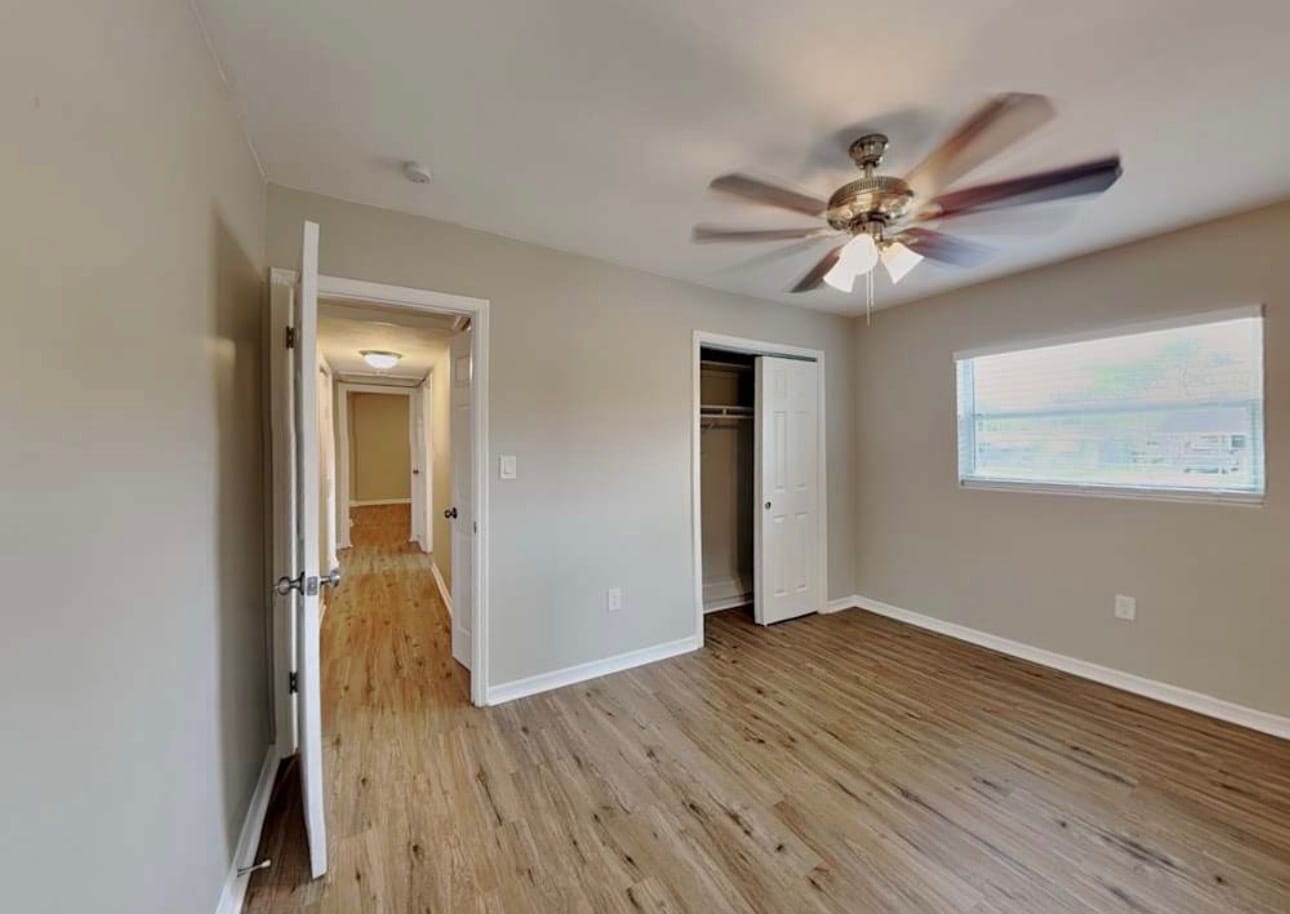 Building Photo - 1704 Newton St