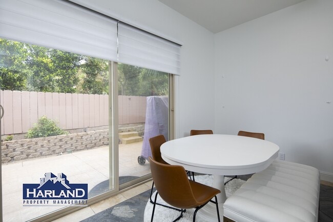 Building Photo - 760 Bonair Pl