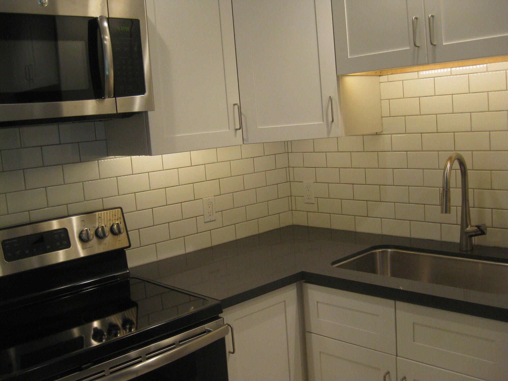 Building Photo - 300 Bocana St