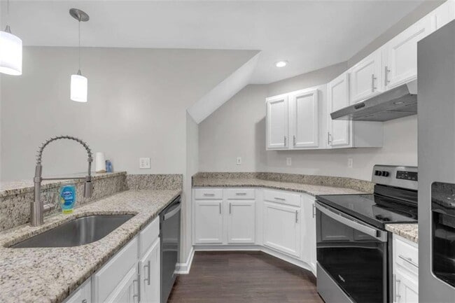 Building Photo - 1948 Detroit Ave NW