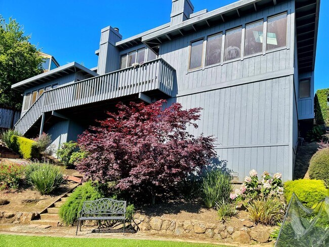 Building Photo - 172 Great Cir Dr