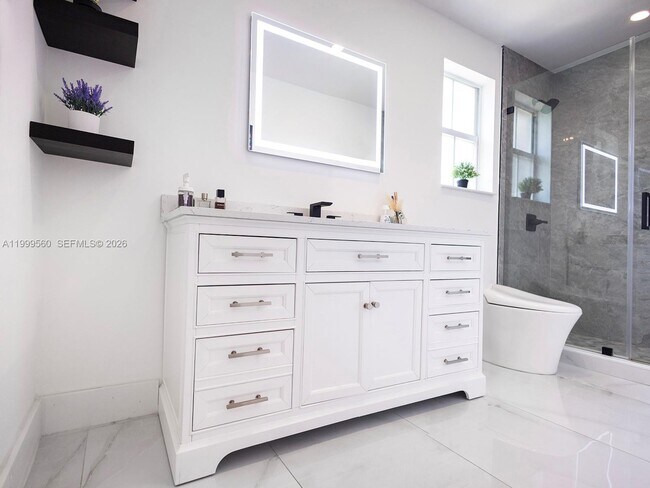 Building Photo - 4860 SW 161st Ln