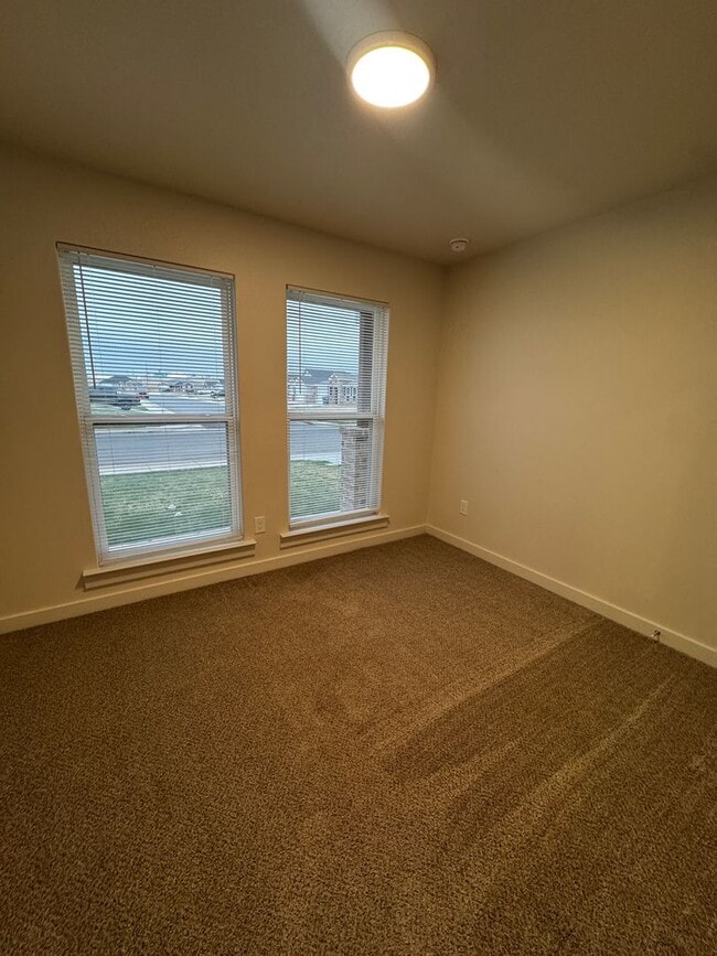 Building Photo - Located in Homestead!!! Newer Fabulous 3/2/1 CISD