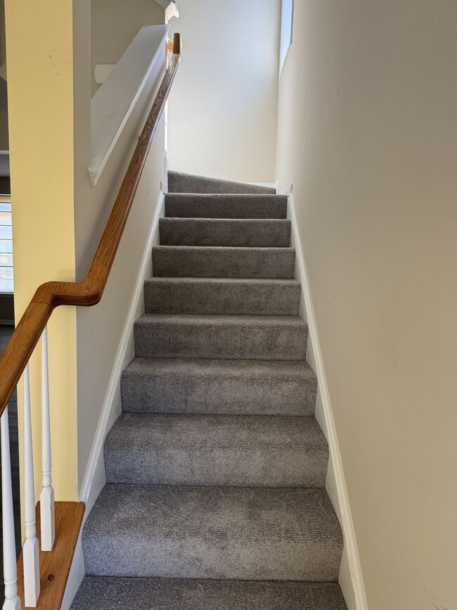 Building Photo - Liberty Crossing