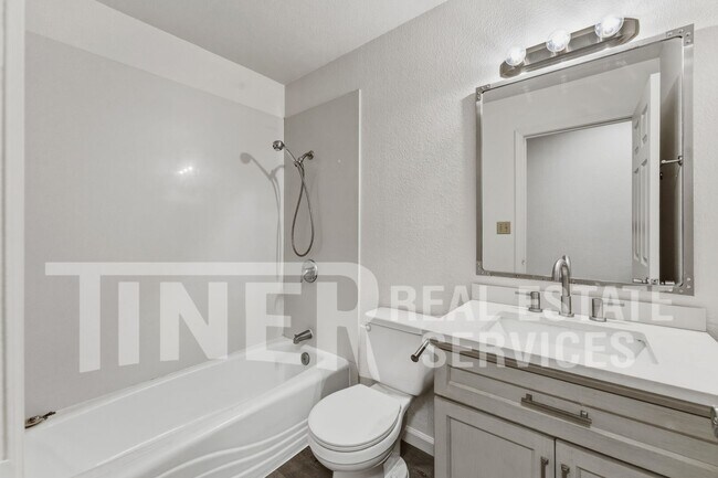 Building Photo - 4812 Robert Frost Way