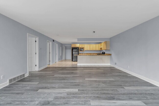 Building Photo - 5938 Newhouse Rd