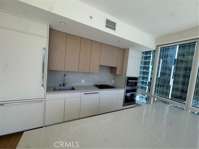 Building Photo - 877 Francisco St