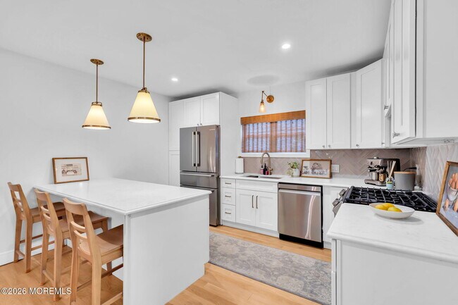 Building Photo - 38 Brinckerhoff Ave
