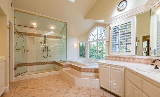 Building Photo - 15870 Orange Blossom Ln