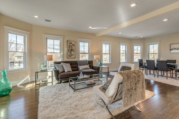 Building Photo - 107 Warren St