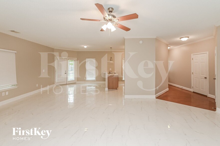Building Photo - 8610 Taybrook Dr