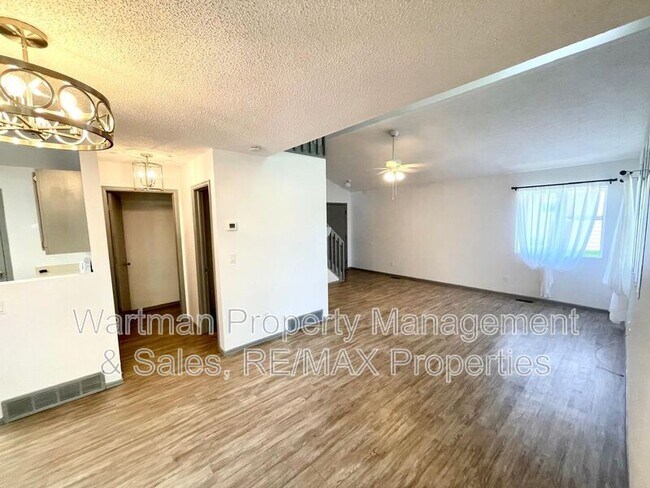 Building Photo - 4570 Witches Hollow Ln