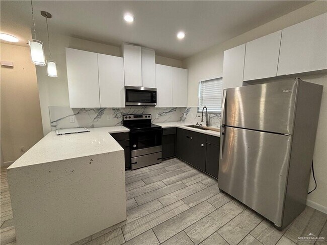 Building Photo - 212 Lauryn Dr