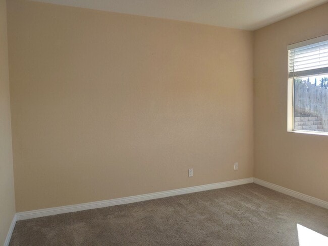 Building Photo - COMING SOON! Single Level 4 Bed/2 Bath in ...