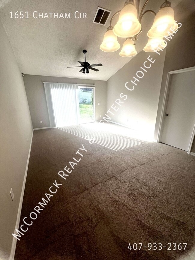 Building Photo - 1651 Chatham Cir