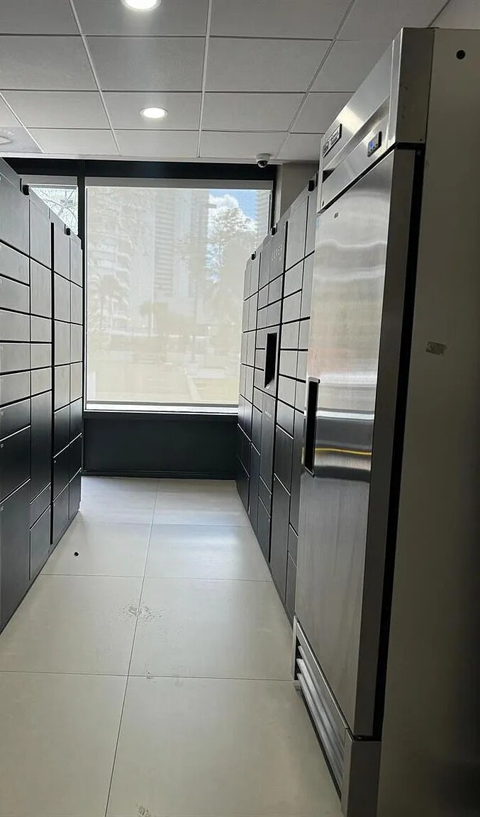 Luxor for large packages and refrigeration - 600 NE 36th St