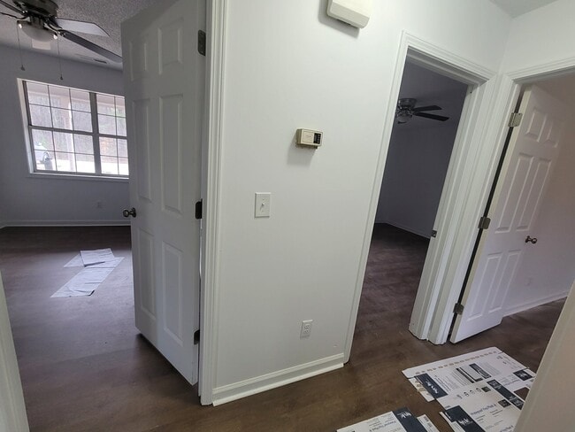 Building Photo - 1558 Bluff City Rd