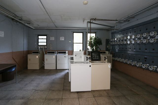 Building Photo - 4854 N Damen Ave