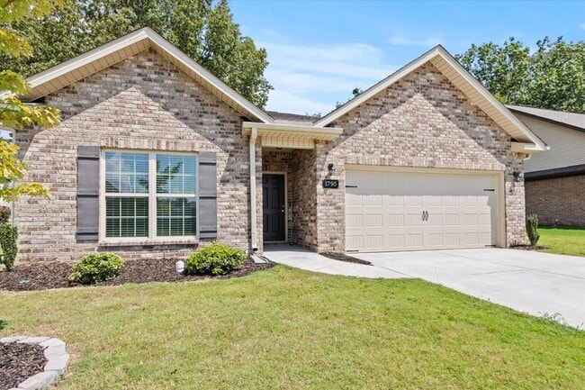 Building Photo - 1795 Stampede Cir