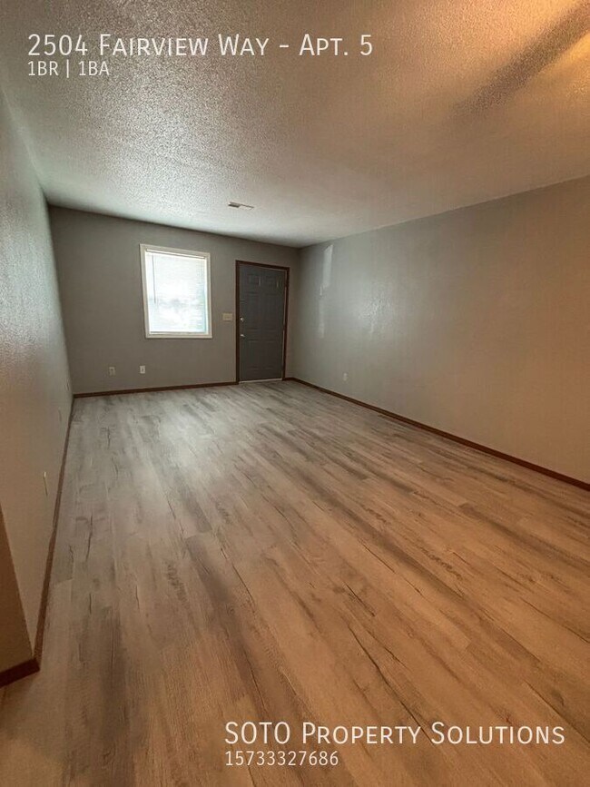 Building Photo - 2504 Fairview Way