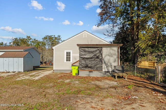 Building Photo - 605 Neuse Ave