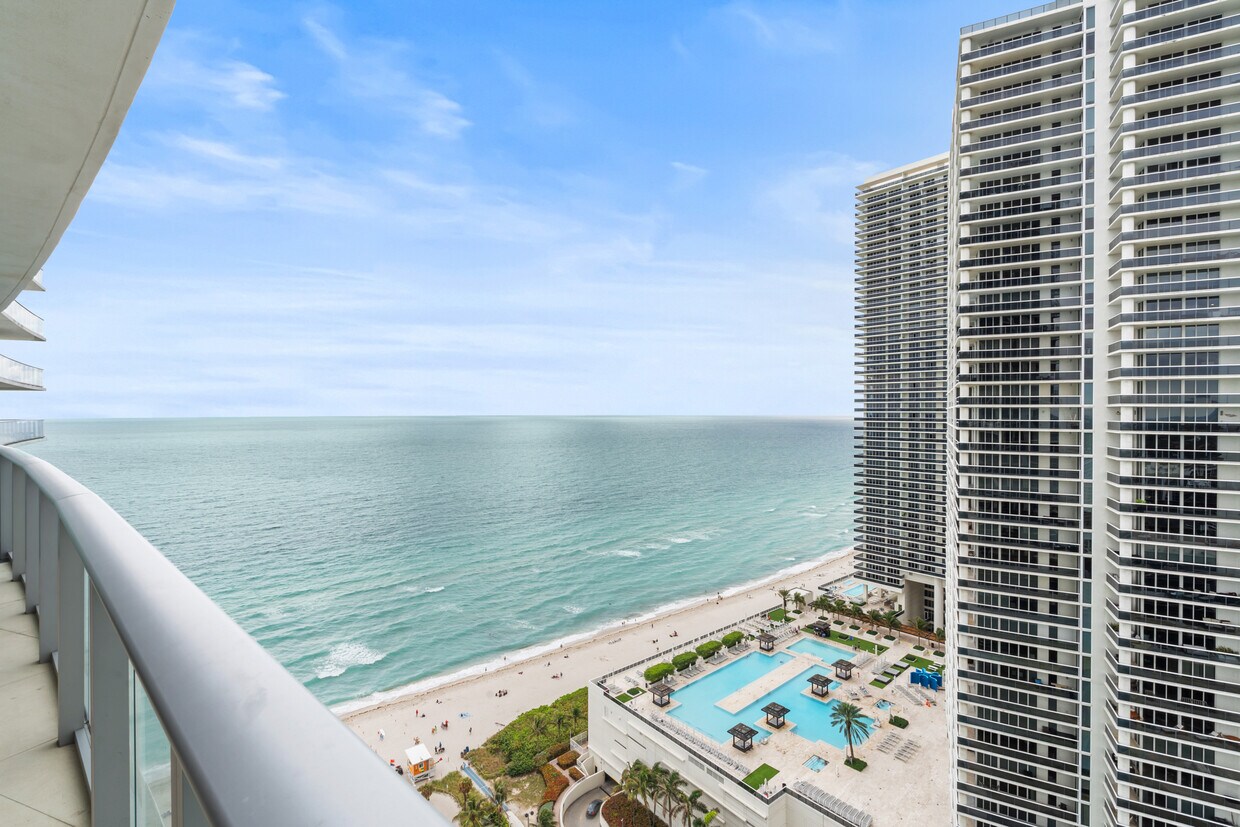 Building Photo - 4111 S Ocean Dr