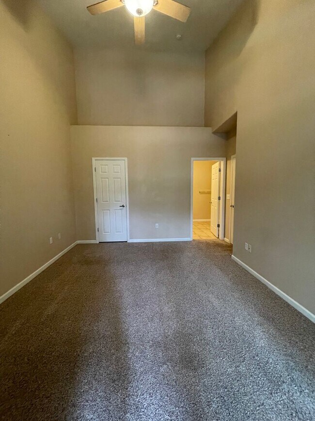 Building Photo - Spacious Top-Floor Condo in Las Casas at Broadmoor Bluffs | 2 Bed / 2 Bath + Garage, Very close t...