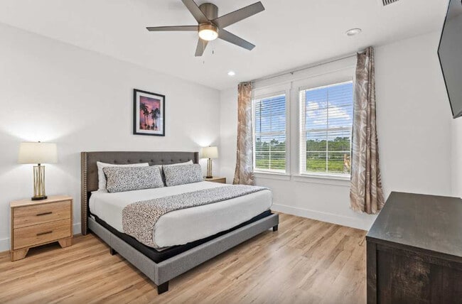 Building Photo - 504 Lyndell Ln