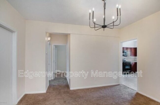 Building Photo - 352 Holmdene Blvd NE