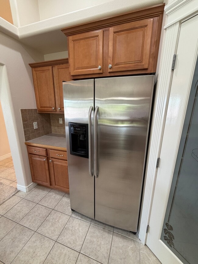 Building Photo - 435 NE Greystone Loop