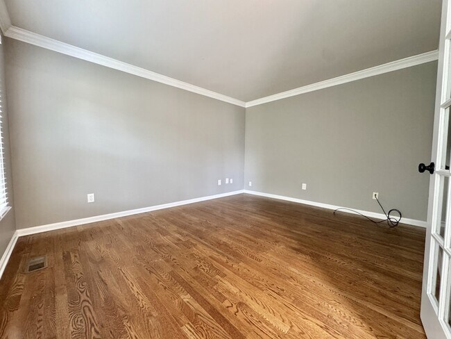 Building Photo - 1370 Buckingham Cir