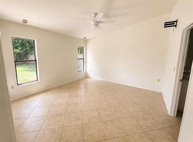 Building Photo - 5731 Westwind Ln