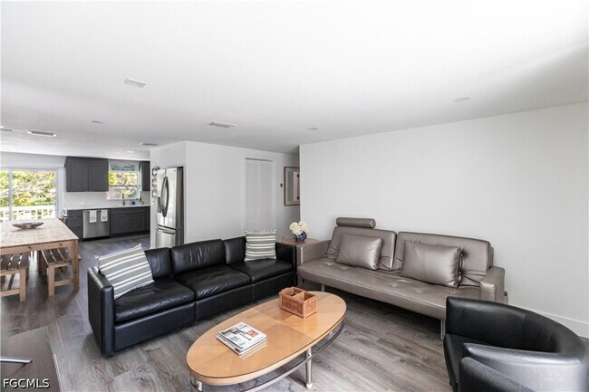 Building Photo - 15410 Allen Way