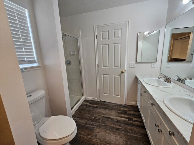 Building Photo - Beautifully Remodeled 4 Bed / 2 Bath Home in Stansbury Park