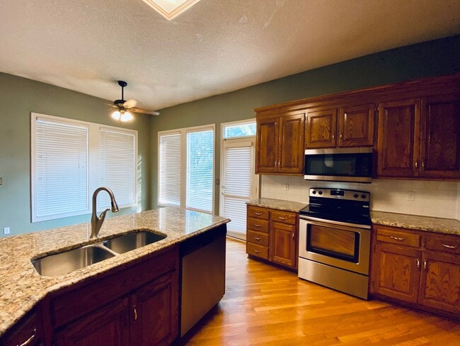 Building Photo - {8514}  Village of Kensington + Finished B...