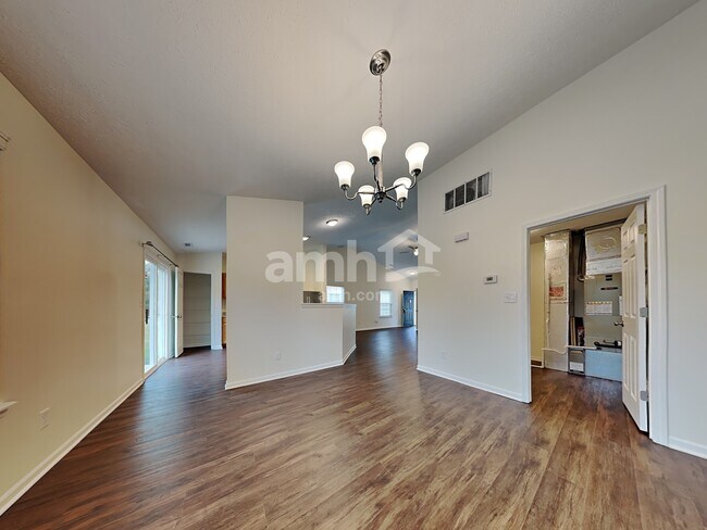 Building Photo - 1070 Halifax Ln