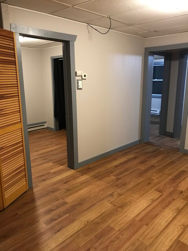 Building Photo - 603 12 St NW