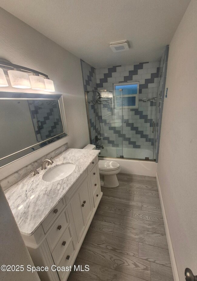 Building Photo - 333 Bahama Dr