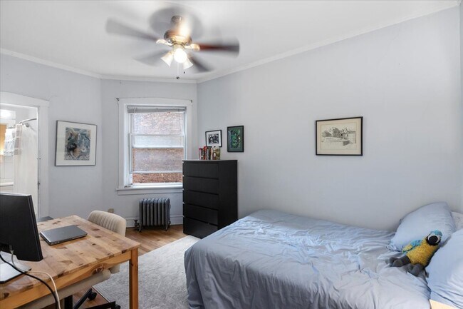 Building Photo - 442 W Arlington Pl