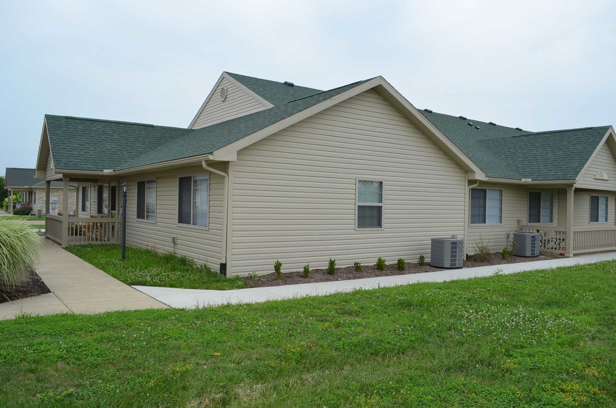 Building Photo - 1004 Altamonte Dr