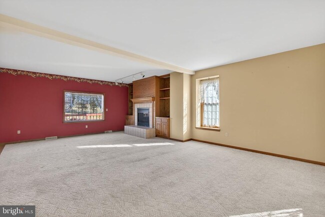 Building Photo - 5289 PA-309