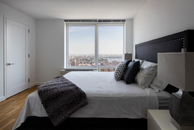 Interior Photo - 1214 Fifth Avenue