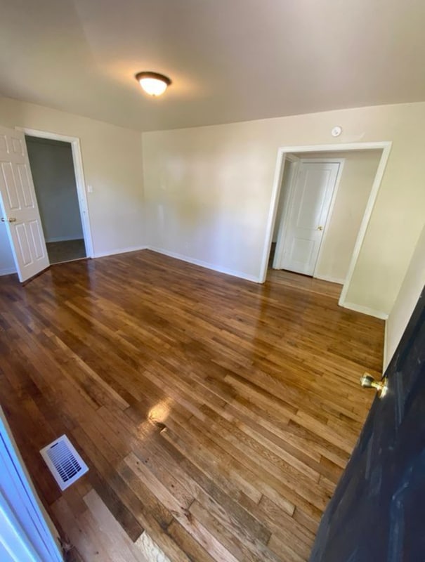 Building Photo - 3915 E Chatham Dr