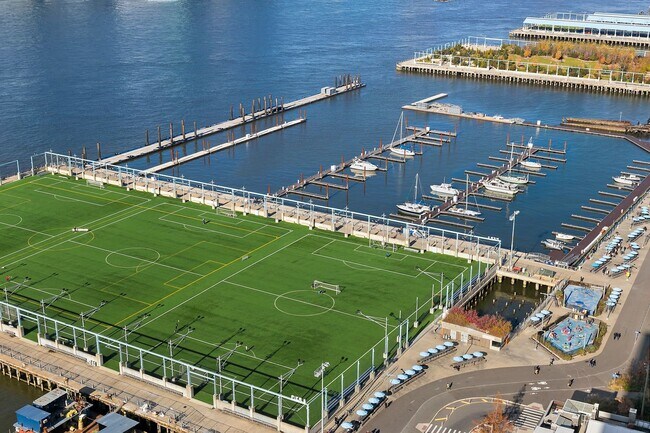 Building Photo - 360 Furman St