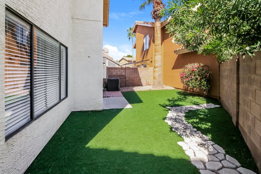 Building Photo - 48 W Melody Ave