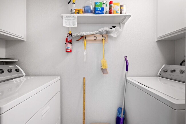 Building Photo - 78505 Vista Del Fuente