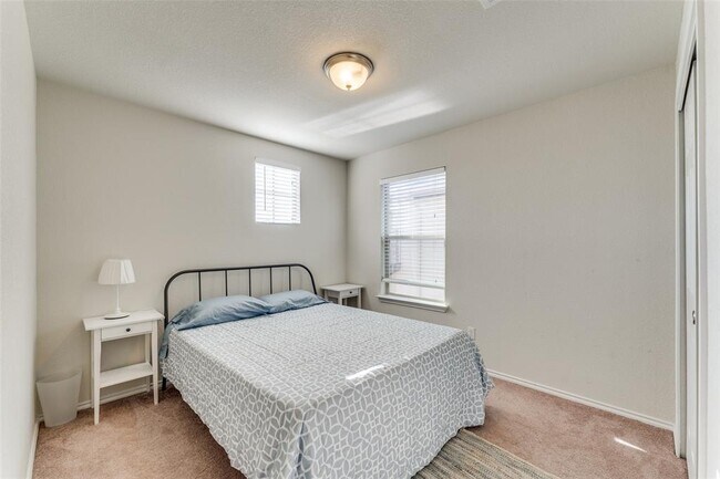 Building Photo - 16020 McAloon Way