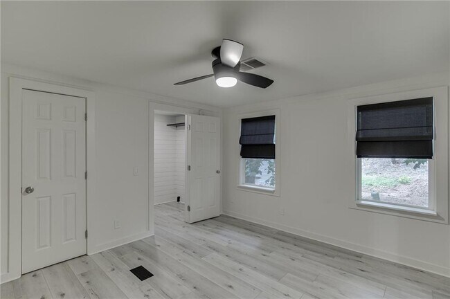 Building Photo - 3685 Fir Dr